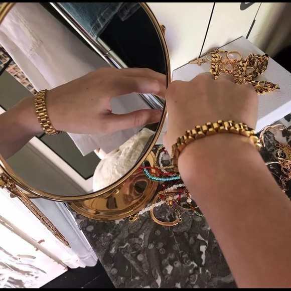 18K Link Bracelet - Picture 7 of 7